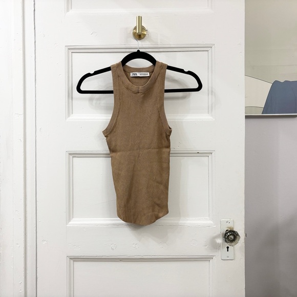 NWOT Zara Ribbed Sleeveless Dolphin Hem Tan Ribbed Tank Top - Sz Small - Picture 7 of 10